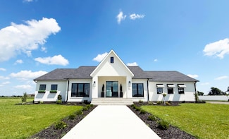 1031 S Montrose St, Aberdeen, SD 57401