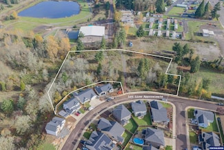 1401 45th Ave, Sweet Home, OR 97386