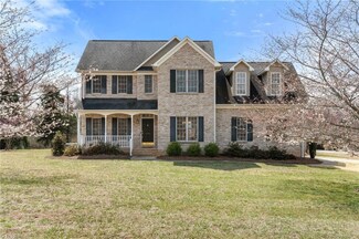 7705 Haw Meadows Dr, Kernersville, NC 27284