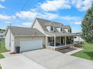 452 Clover Cir, Jacksboro, TN 37757