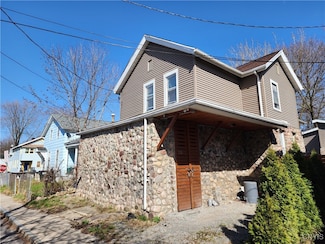 110 Lacy Place Unit 12, Syracuse, NY 13208