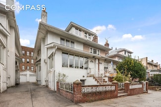 558 84th St, Brooklyn, NY 11209