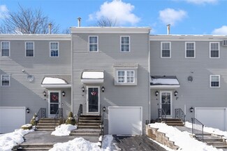 565 Quaker Ln Unit 37, West Warwick, RI 02893