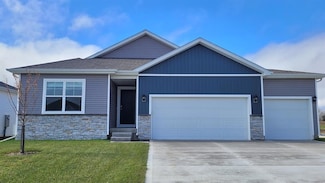 4043 2nd Ave SW, Altoona, IA 50009