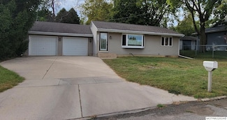 1112 S President Ave, Mason City, IA 50401