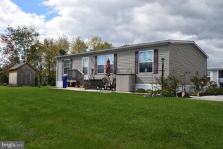 56 Maizefield Dr, Shippensburg, PA 17257
