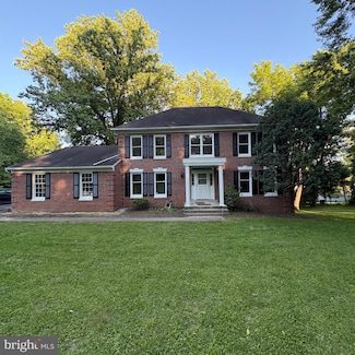 3502 Holly Rd, Annandale, VA 22003