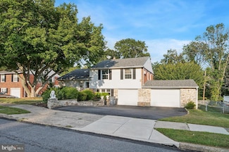 708 Cambridge Rd, Brookhaven, PA 19015