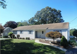 28 Lloyd Rd, Waterford, CT 06385