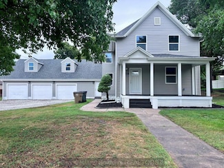 1120 16th St, Aurora, NE 68818