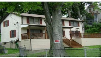 222 1/2 N State St, Ansonia, CT 06401