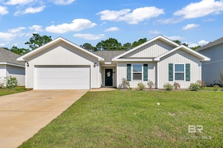 19092 Chipola Dr, Robertsdale, AL 36535