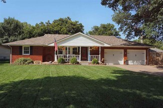 445 E Park Ave, Clearwater, KS 67026