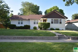3727 Elmdale Ave, Sioux City, IA 51103