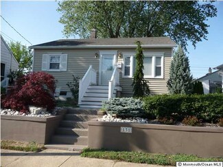 131 Inskip Ave, Ocean Grove, NJ 07756