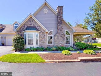 127 Shady Brook Dr Unit 98, Langhorne, PA 19047