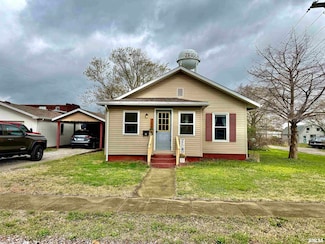 105 Elm St, Zeigler, IL 62999