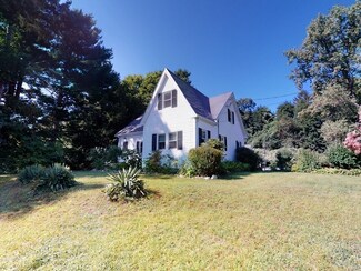 679 South St, Waltham, MA 02453