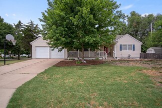 14 Cedar Dr, Newton, KS 67114