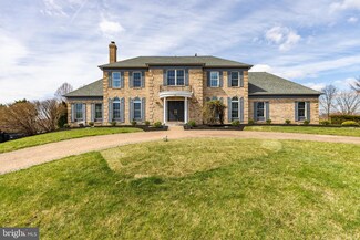 10 Foxview Cir, Hockessin, DE 19707