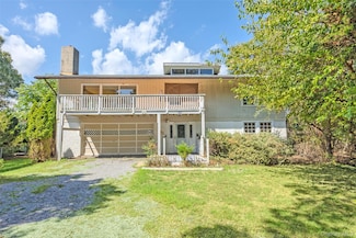 3 Beach Plum Dr, Northport, NY 11768