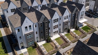 351 E Village Ln, Nashville, TN 37216