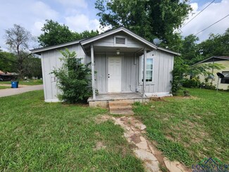 801 S Roden Ln, Gladewater, TX 75647