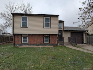 220 Mckinley Dr, Bennett, CO 80102