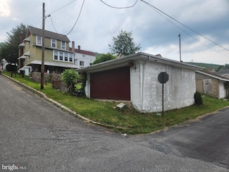64 W Garibaldi Ave, Nesquehoning, PA 18240