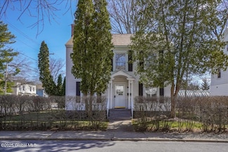 17 Keenan St, Glens Falls, NY 12801