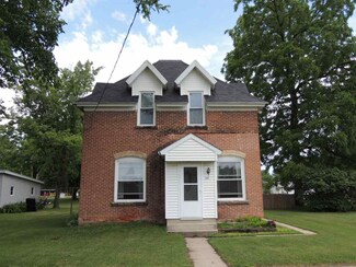 346 W Commercial Ave, Lone Rock, WI 53556