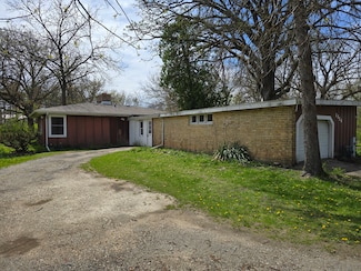 1316 S Fleming Rd Unit A, Woodstock, IL 60098