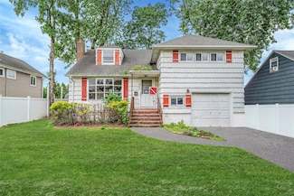 1282 Allen Dr, Seaford, NY 11783