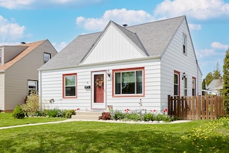 8508 W Townsend St, Milwaukee, WI 53222
