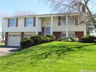 4768 Rosemary Ln, Liverpool, NY 13088
