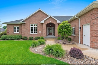 3234 W Twin Pines Ct, Green Bay, WI 54311