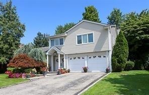 27 Brookfield Rd, New Hyde Park, NY 11040