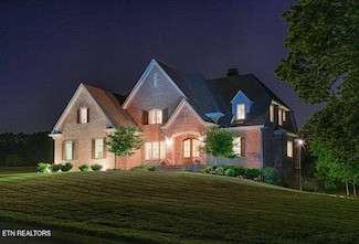 2231 Henge Point Ln, Knoxville, TN 37922