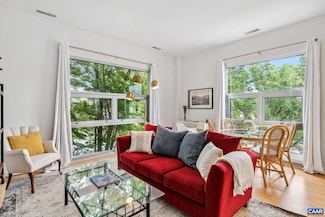 820 E High St Unit 1, Charlottesville, VA 22902