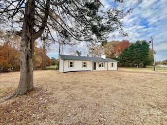 9 Walter St, Stony Point, NC 28678