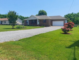 2308 Forrest Fields Dr, Chapel Hill, TN 37034