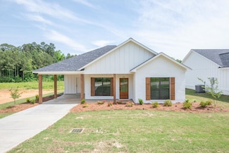 676 Ackerman St, Louisville, MS 39339