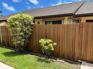 451 Springdale Cir, Palm Springs, FL 33461