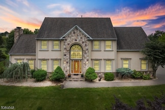 31 Deer Path, Hillsborough, NJ 08844