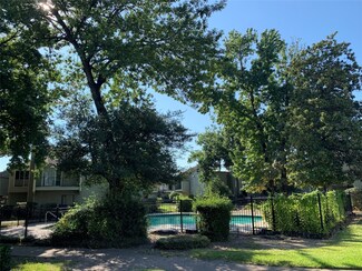 5625 Antoine Dr Unit 405, Houston, TX 77091
