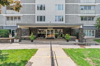 6450 York Ave S Unit 308, Edina, MN 55435
