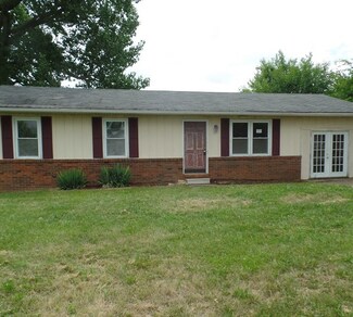 501 School St, Morganfield, KY 42437