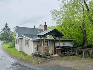 1334 Back Center Rd, Lyndon, VT 05851