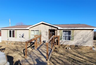 14836 E 233rd St S, Webbers Falls, OK 74470