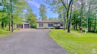 11 Derrick von Brummel Cir, Athens, NY 12015